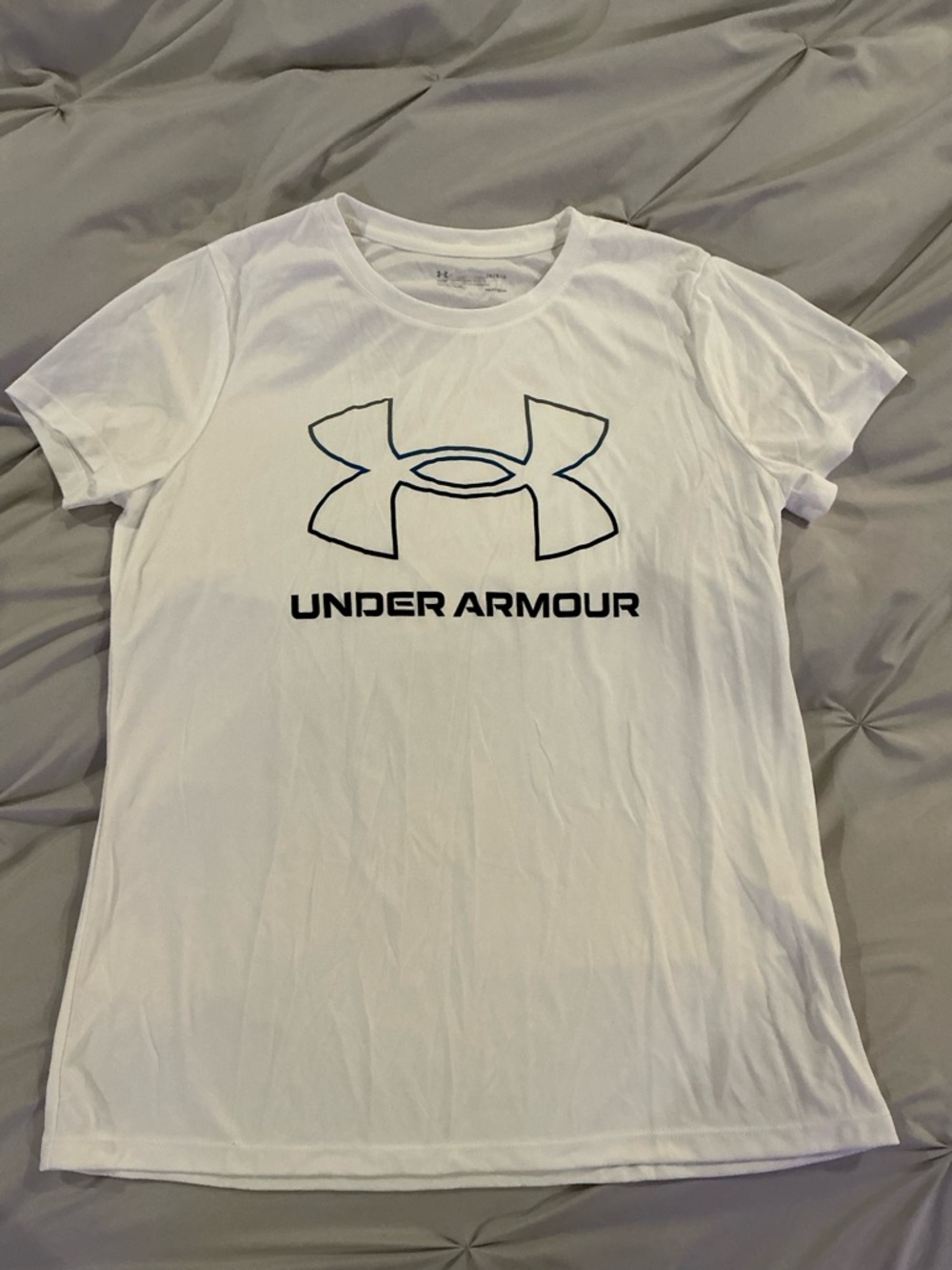 NWOT - Women’s Under Armour White Logo Performance Tee - Size LG
